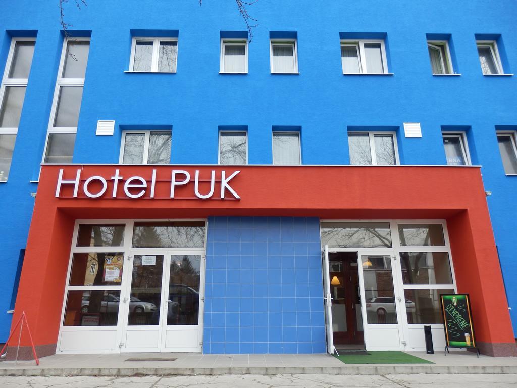 Hotel Puk Topolcany Exterior photo